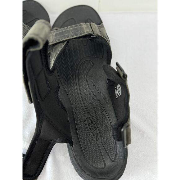 Men's Keen Targhee iii Grey and Black Open Toe Hiking Sandal, Size 14 - Picture 8 of 9